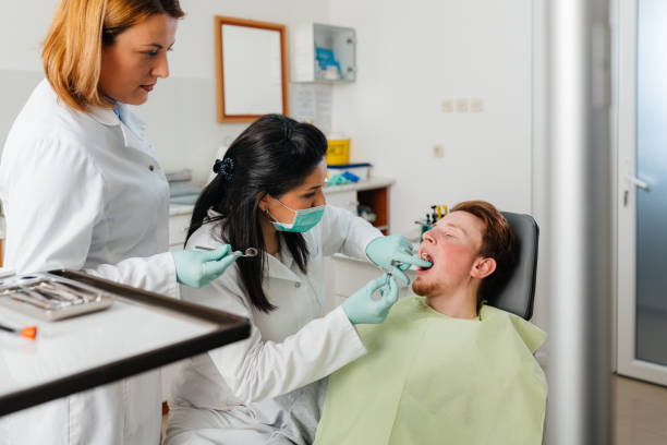 Best Dentist Open Late Near Me  in Spring Grove, IL